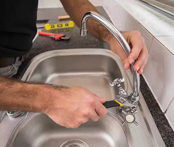 Local Experts for Faucet Repair in Miami, FL:Schedule Affordable Faucet Repair Services with Us