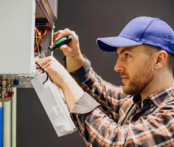 Expert Plumber for Tankless Water Heater Maintenance in Miami, FL: Schedule Professional Maintenance Services with Us