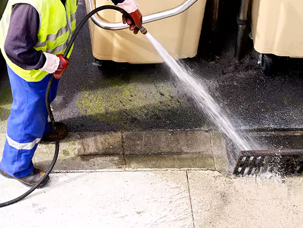 Why Choose Miami Plumbing and Heating for Hydro Jetting in Miami, FL?