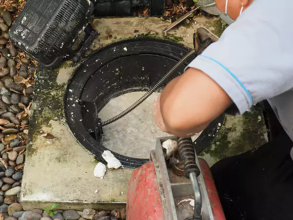 Why Choose Miami Plumbing and Heating for Sewer Line Cleaning in Miami, FL?